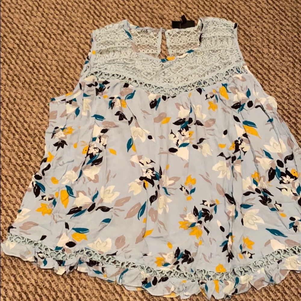 Cutesy sleeveless top
